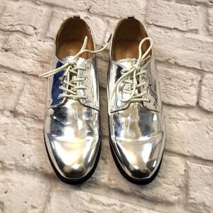ETC women's silver Shoes size 7/8